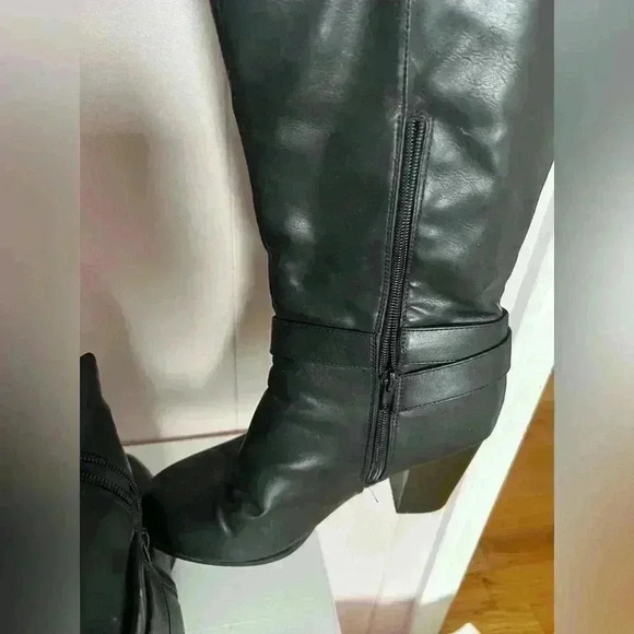 Sugar Black Leatherette Women's Buckled High Heel Boots Sz 8.5 - Picture 6 of 10